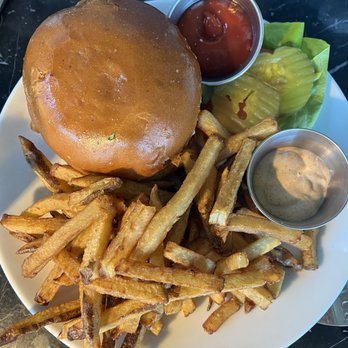 Iveta - Downtown - Burger - Italian Near Me - Santa Cruz, California Iveta - Downtown - Burger - Italian Near Me - Santa Cruz, California