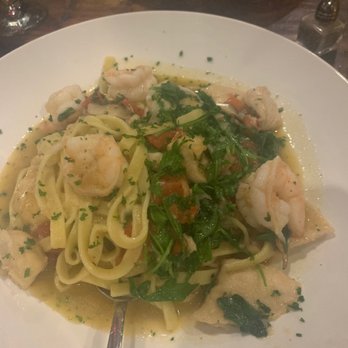 Monica's Cafe Restaurant - Fettuccine with shrimp and arugula - Italian Near Me - Pompton Lakes, New Jersey