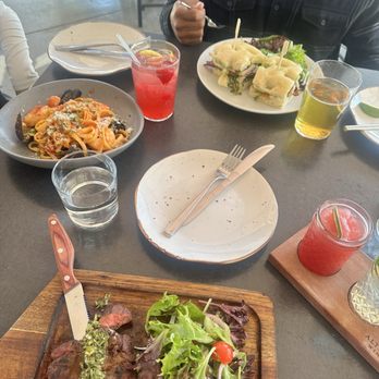 Altisima Winery - Steak frites, Mariscada pasta, Spicy chicken sandwich - Wineries Near Me - Temecula, California