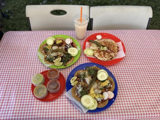 Tacos El Chilanguito by null