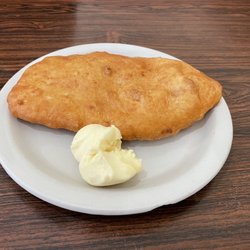 Criddle's Cafe - Scone with honey butter