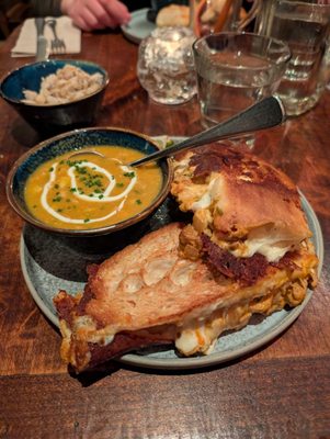 Burgoo by null