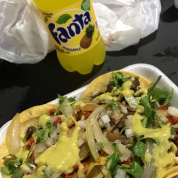 Los Tacos Famous Takeria - Food Trucks Near Me - Houston, Texas Los Tacos Famous Takeria - Food Trucks Near Me - Houston, Texas