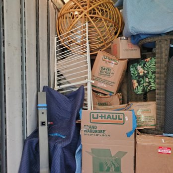 Sullivan Moving & Storage - Agent for Mayflower - Trailer contents , pretty self explanatory. Our belongings just thrown on. - Movers Near Me - Phoenix, Arizona Sullivan Moving & Storage - Agent for Mayflower - Trailer contents , pretty self explanatory. Our belongings just thrown on. - Movers Near Me - Phoenix, Arizona