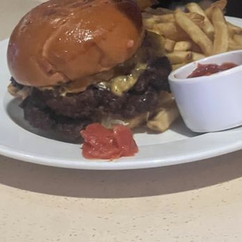 Netflix Bites - Burger - Themed Cafes Near Me - Dallas, Texas
