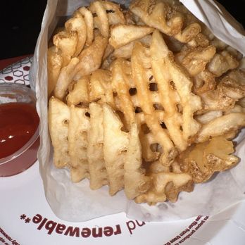EARL Kapolei - Waffle Fries w/House Ketchup - Sandwiches Near Me - Kapolei, Hawaii EARL Kapolei - Waffle Fries w/House Ketchup - Sandwiches Near Me - Kapolei, Hawaii