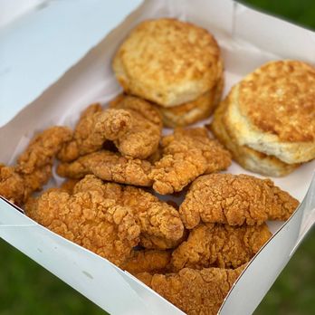 Bojangles - a box of fried chicken and biscuits - Chicken Shop Near Me - Virginia Beach, Virginia Bojangles - a box of fried chicken and biscuits - Chicken Shop Near Me - Virginia Beach, Virginia