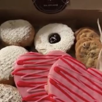 Topps Bakery - Jelly donuts, sugar cookies, jelly cookie, and chocolate chip cookies - Bakeries Near Me - Bronxville, New York
