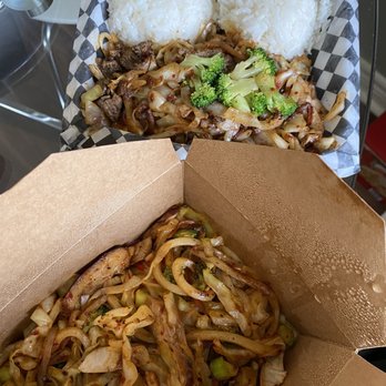 Bob's Bulgogi - Top: Spicy Beef Bulgogi with Rice Bottom: Spicy Chicken Bulgogi with Noodles - Korean Near Me - Toronto, Ontario Bob's Bulgogi - Top: Spicy Beef Bulgogi with Rice Bottom: Spicy Chicken Bulgogi with Noodles - Korean Near Me - Toronto, Ontario