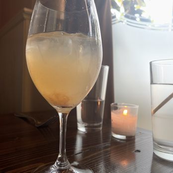 Chez Fonfon - Grapefruit gin and tonic - French Near Me - Birmingham, Alabama