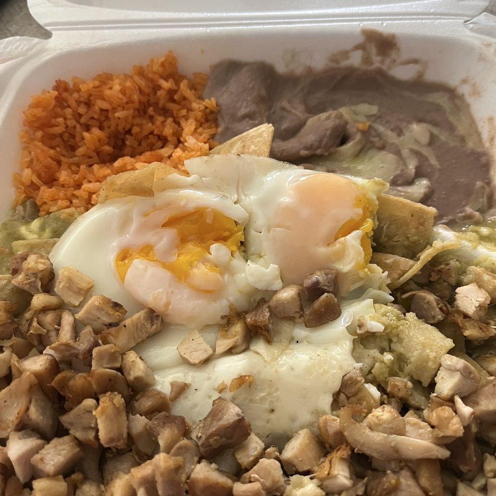 Las Comadres - Green chilaquiles with chicken. - Mexican Near Me - El Mirage, Arizona Las Comadres - Green chilaquiles with chicken. - Mexican Near Me - El Mirage, Arizona