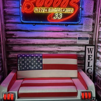 Bubba's 33 - I love this decor - Pizza Near Me - The Colony, Texas