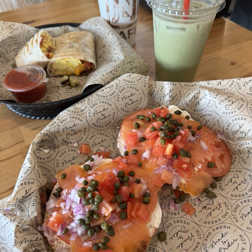 Juice 'N Java Cafe - Spring  Bagel with salmon - Coffee & Tea Near Me - Cocoa Beach, Florida