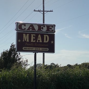 Mead Family Restaurant - Sign by the road - Breakfast & Brunch Near Me - Mead, Oklahoma