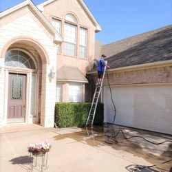 Squeegee Squad - Gutter cleaning