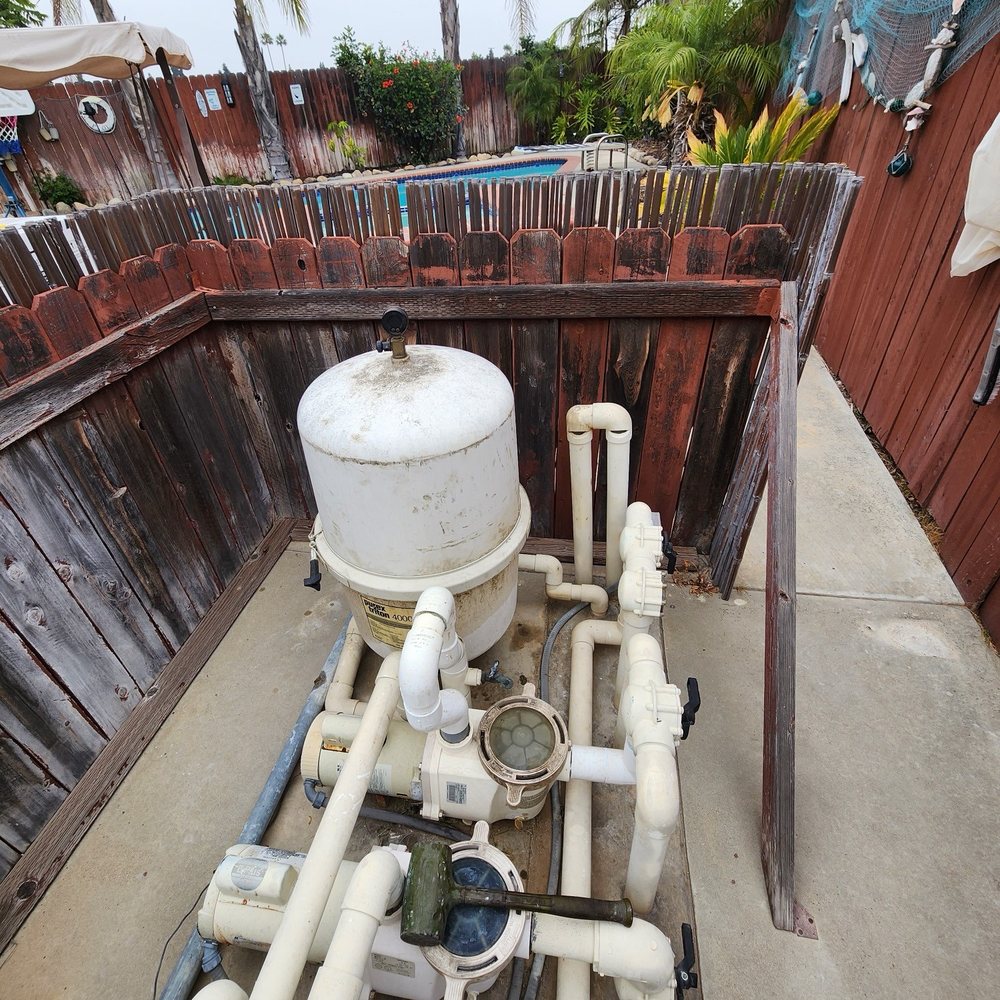 Orange County Pool Services - Before - Pool Cleaners Near Me - Anaheim, California