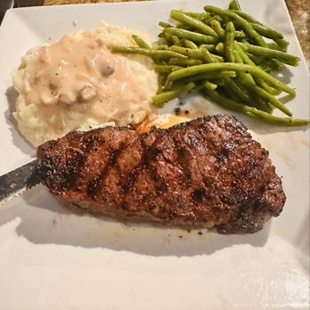 Oakhurst Grill and Whiskey 41 Lounge - Mashed potato, green beans and New York Steak! - New American Near Me - Oakhurst, California Oakhurst Grill and Whiskey 41 Lounge - Mashed potato, green beans and New York Steak! - New American Near Me - Oakhurst, California