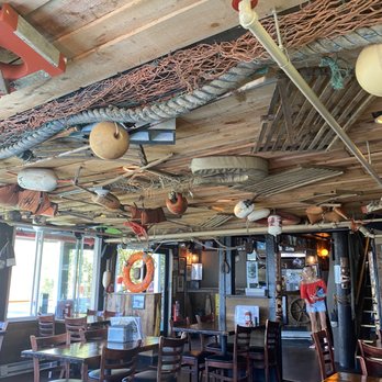 Flo's Clam Shack - Inside - Seafood Near Me - Middletown, Rhode Island