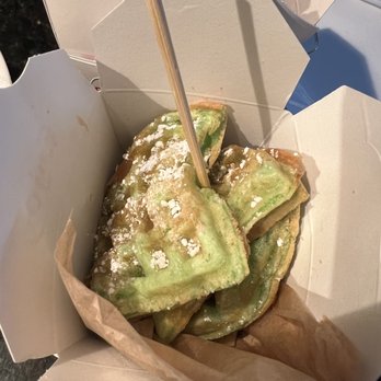 Mo'Tea & Banh Mi - Pandan Green Waffle - Sandwiches Near Me - Naperville, Illinois