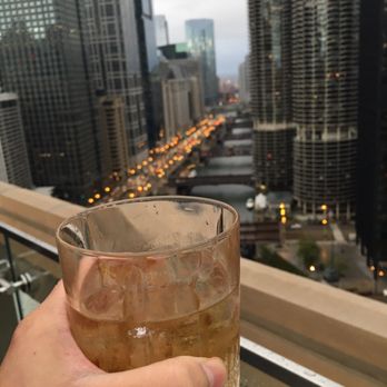 LH Rooftop - Pretty view and some Japanese Whiskey - Cocktail Bars Near Me - Chicago, Illinois LH Rooftop - Pretty view and some Japanese Whiskey - Cocktail Bars Near Me - Chicago, Illinois