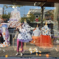 Bad Kitty - Store window for fall