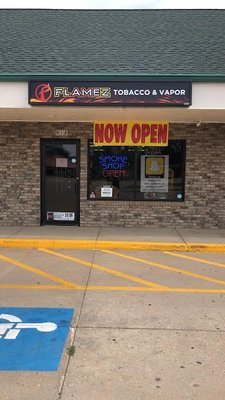 Flamez Tobacco & Vapor, 918 E Cherry St, Vermillion, SD 57069, US