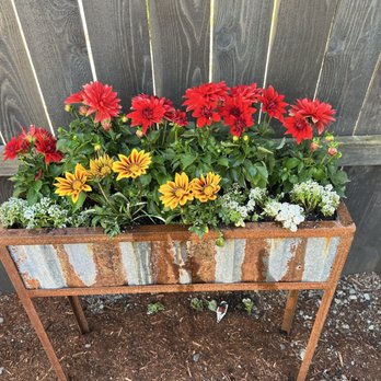 Barton Antique Mall - Perfect rectangular planter! - Antiques Near Me - Boring, Oregon Barton Antique Mall - Perfect rectangular planter! - Antiques Near Me - Boring, Oregon