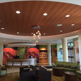 SpringHill Suites by Marriott Wenatchee - Lobby - Hotels Near Me - Wenatchee, Washington