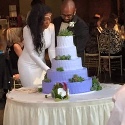 The Red Twig - Michelle added the succulants to our wedding cake.