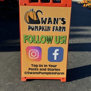 Swan Pumpkin Farm - Pumpkin Patches Near Me - Franksville, Wisconsin
