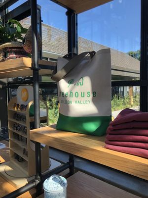 Treehouse Hotel Silicon Valley by null
