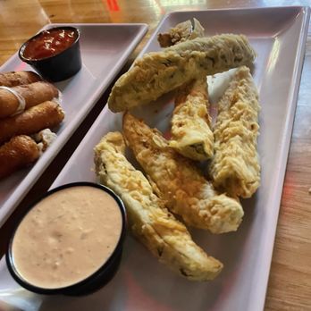 Casagrotto - Fried pickles are delicious - Pizza Near Me - Lake Ozark, Missouri