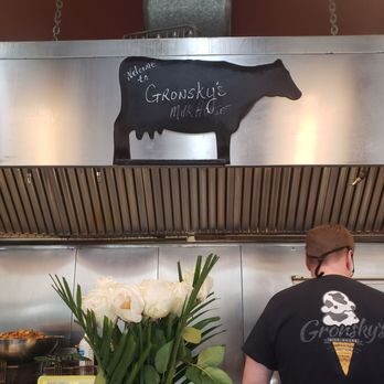 Gronsky's Milk House - Cows everywhere. It's a milk house after all. - Ice Cream & Frozen Yogurt Near Me - High Bridge, New Jersey