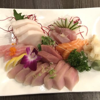 Kansai - Good presentation. 19 mixed pieces of sashimi - Sushi Bars Near Me - Concord, California