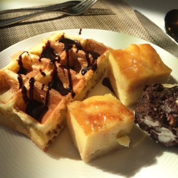 LIS Café - My favourite waffle and bread pudding! - Buffets Near Me - Hong Kong, HK