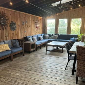 Hampton Inn & Suites Rome - Patio - Hotels Near Me - Rome, Georgia Hampton Inn & Suites Rome - Patio - Hotels Near Me - Rome, Georgia
