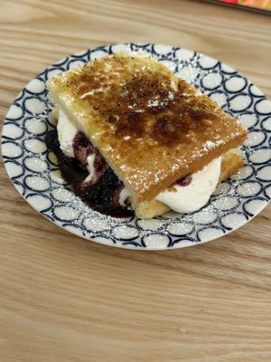 Wedgewood Cheese Bar by null