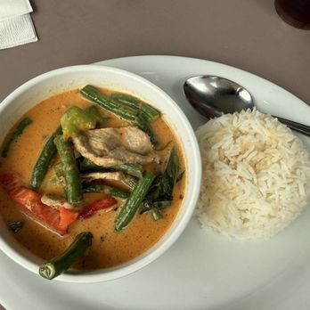 Nisa's Thai Kitchen - E4. Panang Curry - Thai Near Me - Warrenton, Oregon