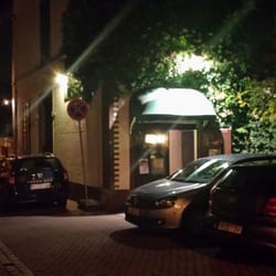 Yesterday - Straßenansicht mit Eingang (zur Orientierung)