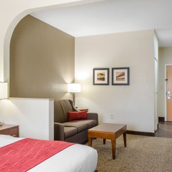 Comfort Inn & Suites - King Suite - Hotels Near Me - Covington, Louisiana Comfort Inn & Suites - King Suite - Hotels Near Me - Covington, Louisiana