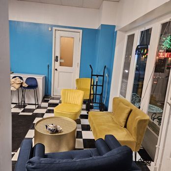Boba Angel - Lounge decor - Bubble Tea Near Me - Cincinnati, Ohio