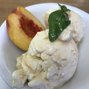 The Garrison House - Peach Ice Cream. - Gastropubs Near Me - Niagara-on-the-Lake, Ontario The Garrison House - Peach Ice Cream. - Gastropubs Near Me - Niagara-on-the-Lake, Ontario