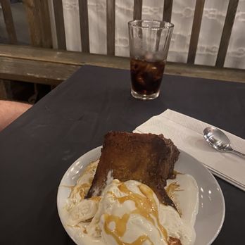 S/T Hooligan's - Bread Pudding - Cajun/Creole Near Me - Seattle, Washington