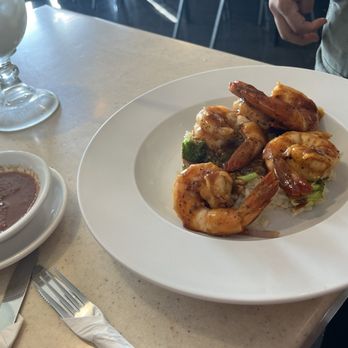 Pedro's - Shrimps with mango sauce topping - Seafood Near Me - Puerto Peñasco, SON Pedro's - Shrimps with mango sauce topping - Seafood Near Me - Puerto Peñasco, SON