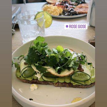 Rose Gose - Avocado toast with fried egg - Wine Bars Near Me - Austin, Texas