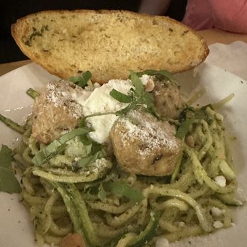 Grassa - Spaghetti alla chattarra with a slice of Garlic Bread. - Italian Near Me - Portland, Oregon Grassa - Spaghetti alla chattarra with a slice of Garlic Bread. - Italian Near Me - Portland, Oregon
