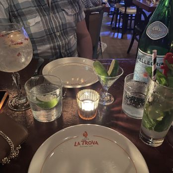Cafe La Trova - Cocktail Bars Near Me - Miami, Florida