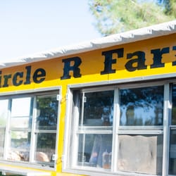 Circle R Farm - (©LaurenJean Photography)