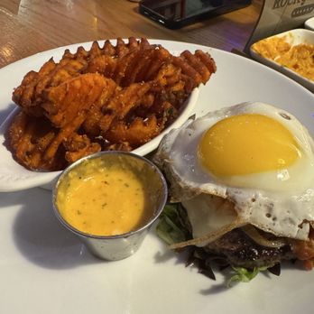 Rock & Brews - Orlando - Gastro Burger - Beer Bar Near Me - Orlando, Florida Rock & Brews - Orlando - Gastro Burger - Beer Bar Near Me - Orlando, Florida