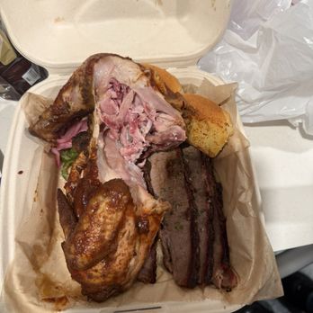 The Corner 10th's BBQ - After cutting the chicken - Barbeque Near Me - Long Beach, California